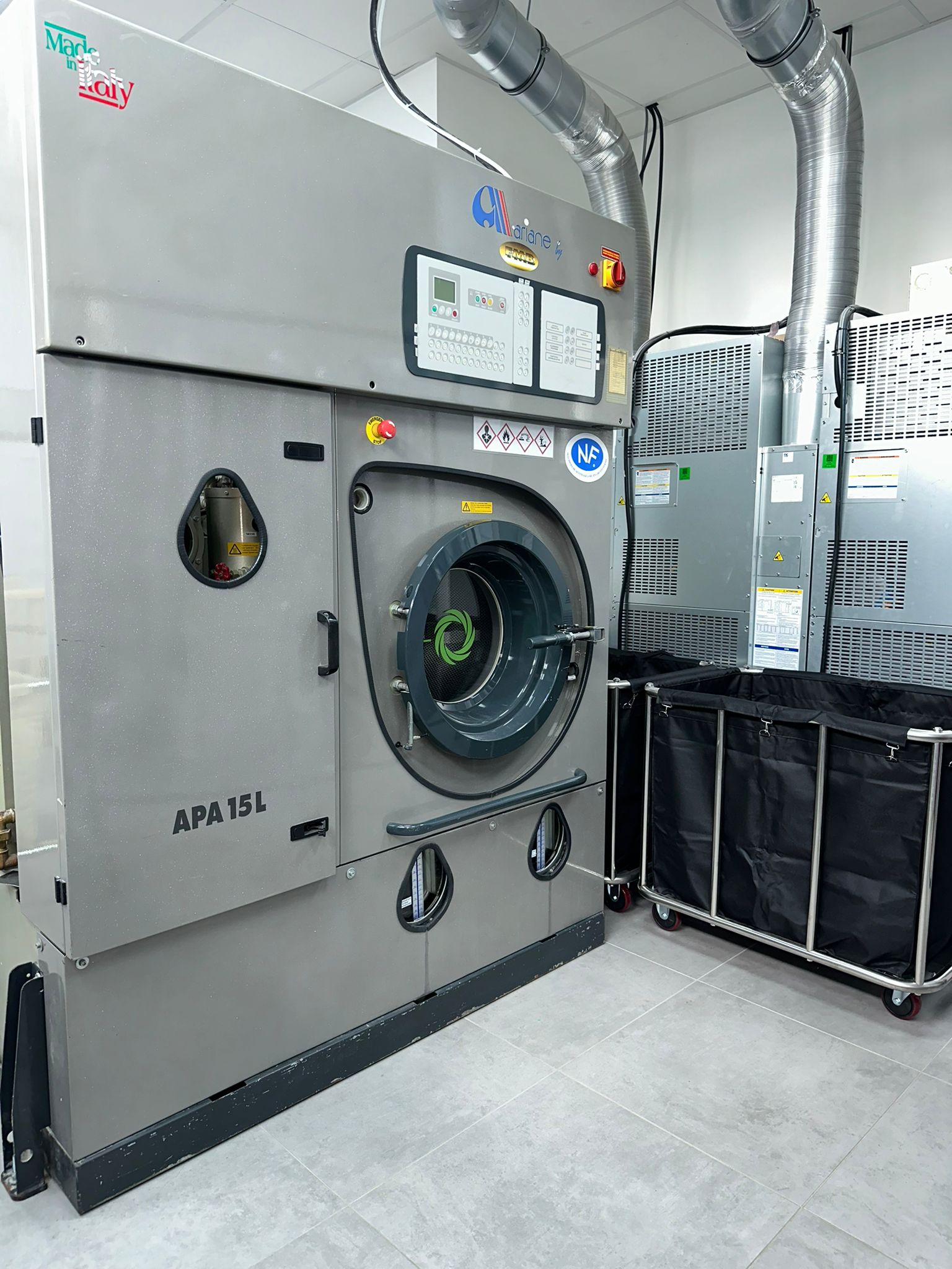Machine de lavage à sec professionnelle Cleen Washing — équipement pressing Villeneuve-la-Garenne